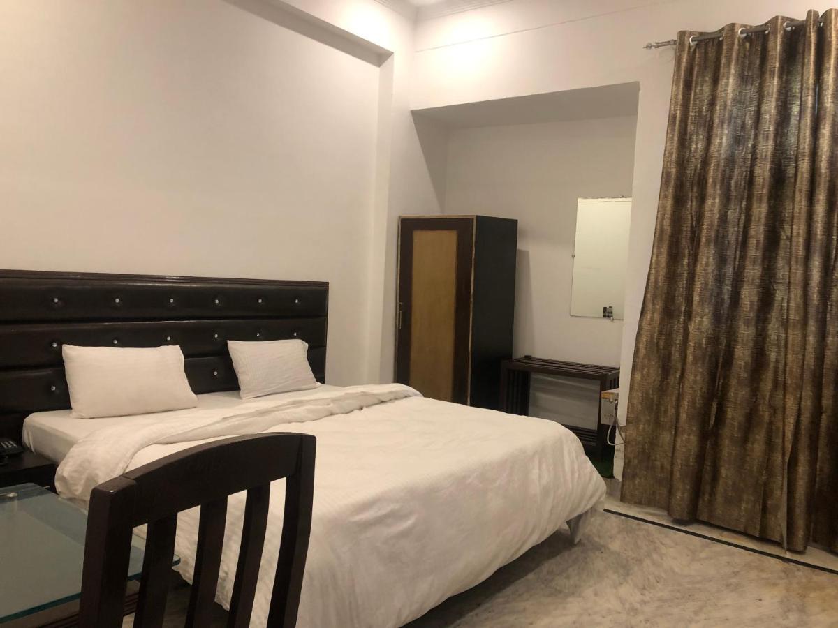 Hotel Shivanta Residency ริชิเคช ภายนอก รูปภาพ