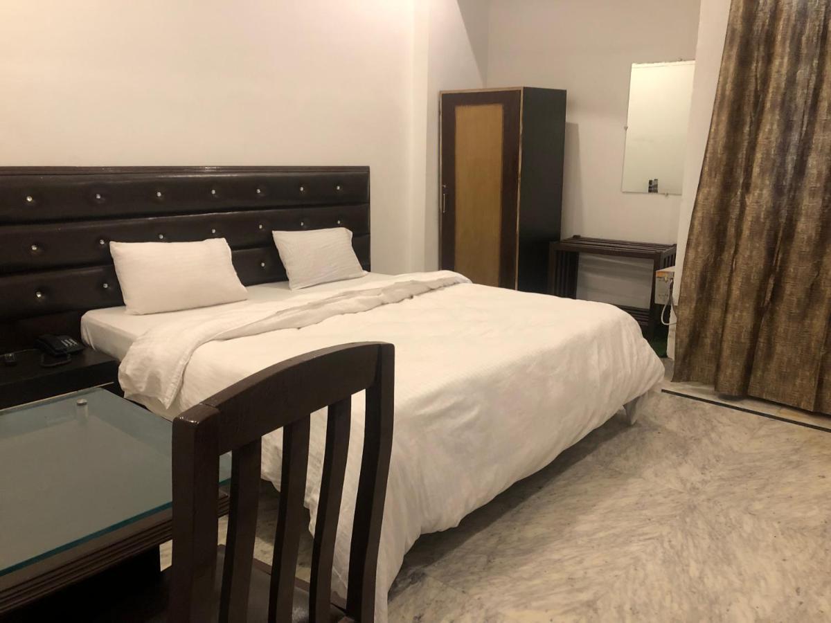 Hotel Shivanta Residency ริชิเคช ภายนอก รูปภาพ