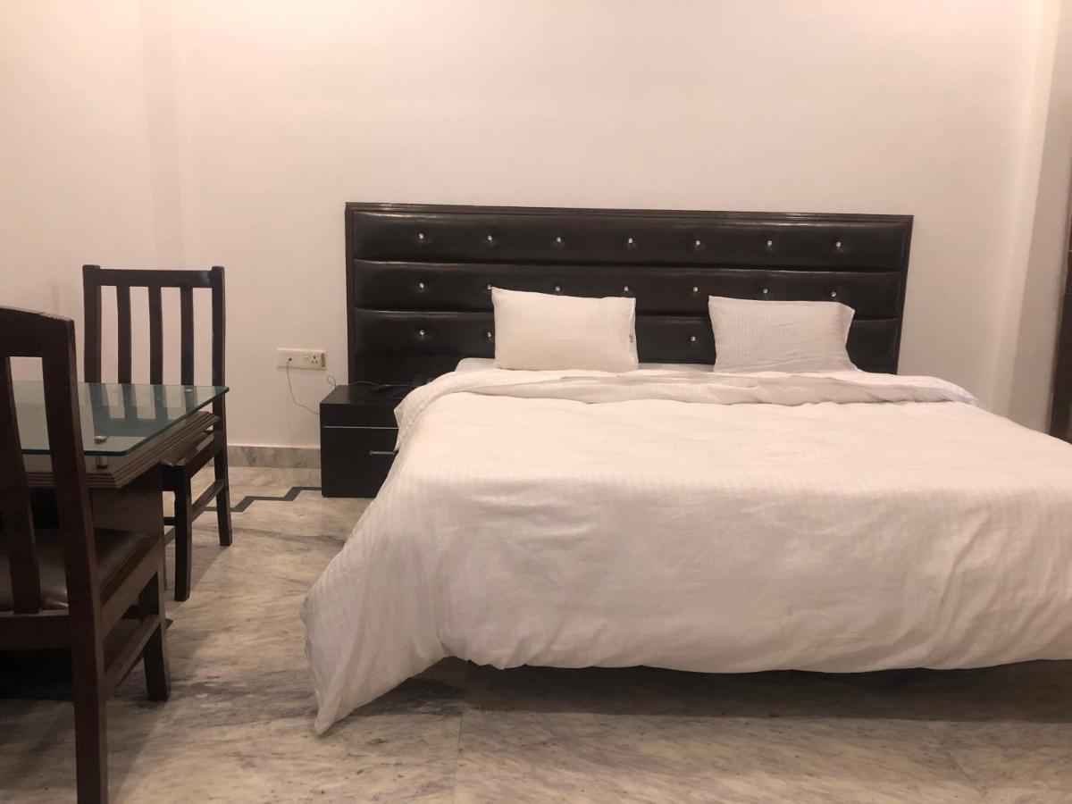 Hotel Shivanta Residency ริชิเคช ภายนอก รูปภาพ