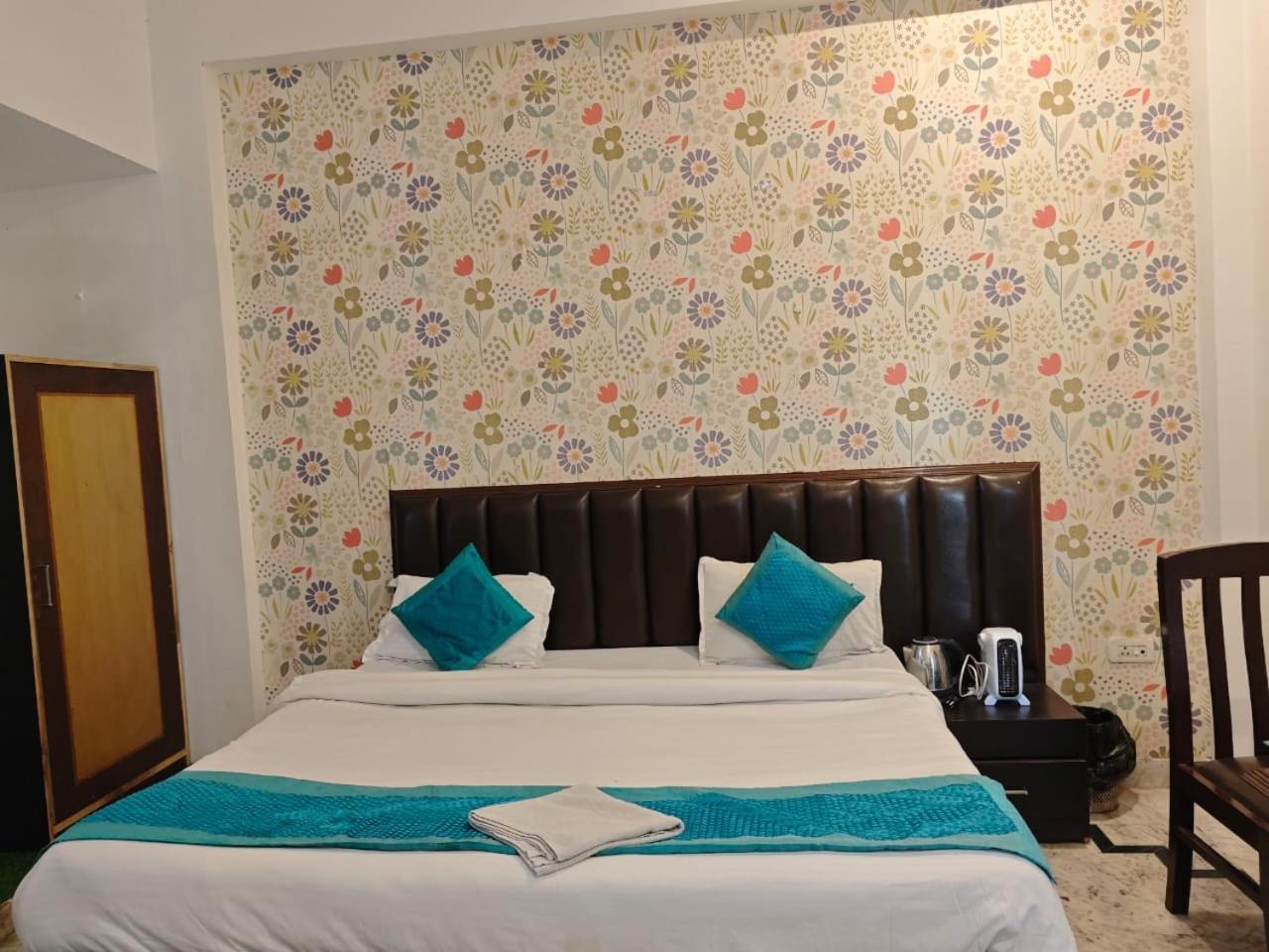 Hotel Shivanta Residency ริชิเคช ภายนอก รูปภาพ